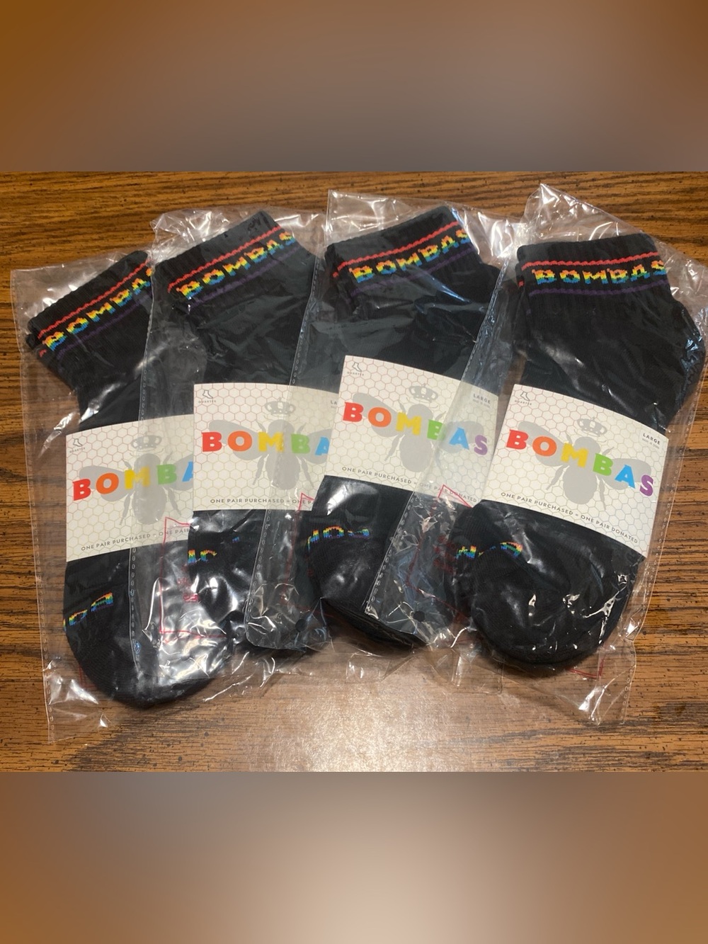 New Sealed Bombas Quarter Socks 4 Pack Cushion Black Double RainbowPride Size L